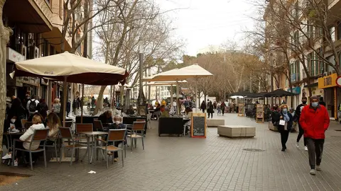 La terraza de un bar en Palma, Mallorca, Islas Baleares (Espa&ntilde;a).