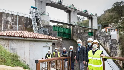 Ascensor de salmones en el r&iacute;o Nansa