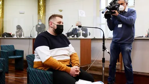 AMP.Exjefe de voluntarios de Ramales (Cantabria) dice que no provoc&oacute; el fuego, sino que fue "por instinto" a comprobarlo