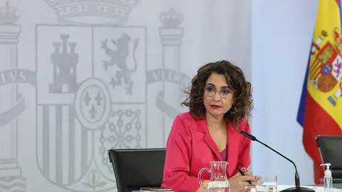 La ministra portavoz y ministra de Hacienda, Mar&iacute;a Jes&uacute;s Montero, ayer en la rueda de prensa del Consejo de Ministros.