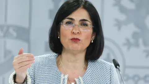 La ministra de Sanidad, Carolina Darias, ofrece una rueda de prensa tras la reuni&oacute;n del Consejo Interterritorial de Salud, en Madrid (Espa&ntilde;a), a 10 de marzo de 2021. El Ministerio de Sanidad y las Comunidades Aut&oacute;nomas han acordado finalmente este mi&eacute;rcol