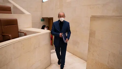 El consejero de Industria, Turismo, Innovaci&oacute;n, Transporte y Comercio, Javier L&oacute;pez Marcano, en el Parlamento