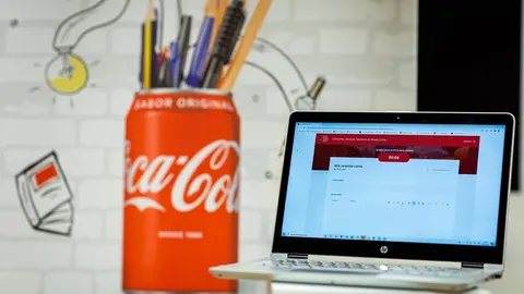 Archivo - Coca-Cola.- M&aacute;s de 1.750 j&oacute;venes andaluces participan en la 60 edici&oacute;n del Concurso de Relato Corto de Coca-Cola