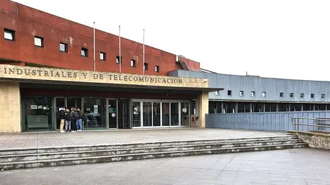 Nota Uc Encuentro Con Empresas Y Colegios Etsiit