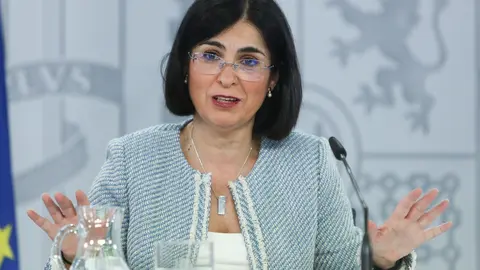 La ministra de Sanidad, Carolina Darias, ofrece una rueda de prensa tras la reuni&oacute;n del Consejo Interterritorial de Salud, en Madrid (Espa&ntilde;a), a 10 de marzo de 2021. El Ministerio de Sanidad y las Comunidades Aut&oacute;nomas han acordado finalmente este mi&eacute;rcol