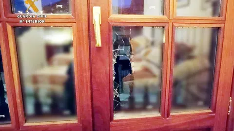 Rdo. Nota De Prensa Guardia Civil (Detenida In Fraganti Perpetrando Un Robo En Un Chalet De Mortera. Otro Detenido Robos En Muriedas))