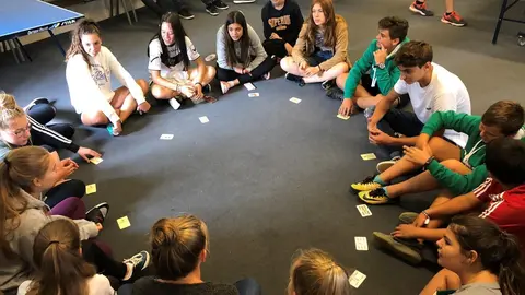 Archivo - J&oacute;venes de Polanco en campamento. Archivo