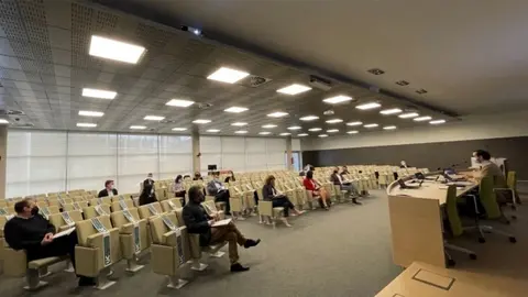 Reuni&oacute;n de los representantes de las administraciones que mantienen competencias en el &aacute;mbito de la Bah&iacute;a de Santander