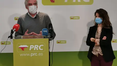 El pootavoz del PRC de Santander, Jos&eacute; Mar&iacute;a Fuentes-Pila, en rueda de prensa