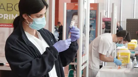 VALLADOLID. 09/03/21. PHOTOGENIC/DOS SANTOS. VACUNACIONES MASIVAS EN EL AUDITORIO MIGUEL DELIBES