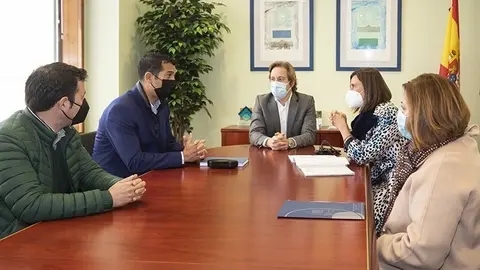 10:00 horas. TorrelavegaLa consejera de Presidencia, Interior, Justicia yAcci&oacute;n Exterior, Paula Fern&aacute;ndez Via&ntilde;a,visita la Federaci&oacute;n de Municipios de Cantabria (FMC).
07 DE ABRIL DE 2021
FOTOGRAF&Iacute;A: SILVIA BOUZO