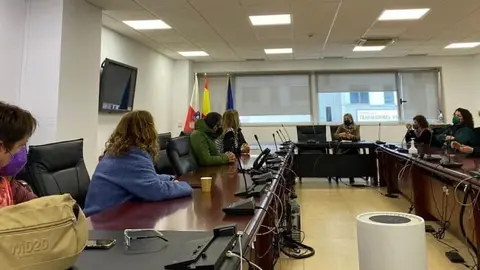 Encierro de sindicatos en la sede del Gobierno regional, en Pe&ntilde;aherbosa