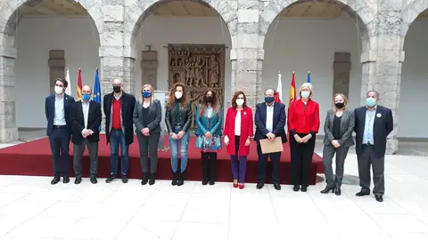 Acto del D&iacute;a del Pueblo Gitano en el Parlamento de Cantabria