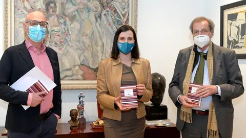 Presentaci&oacute;n del libro 'Versos de guerra, mar y hampa. Antolog&iacute;a po&eacute;tica 1912-1953', una edici&oacute;n del poeta santanderino Jos&eacute; del R&iacute;o, en el Ateneo