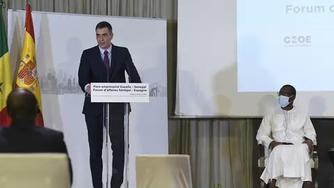El presidente del Gobierno, Pedro S&aacute;nchez, en Senegal