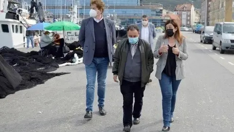 L&Ntilde;a presidenta del PP, Mar&iacute;a Jos&eacute; S&aacute;nz de Buruaga, en el puerto de Santo&ntilde;a