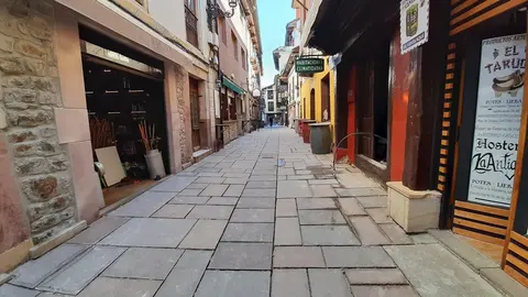 Calle C&aacute;ntabra, en Potes