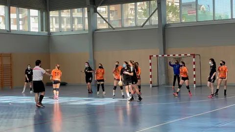 Competici&oacute;n de balonmano base
