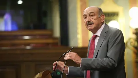 El diputado nacional del PRC, Jos&eacute; Mar&iacute;a Maz&oacute;n, durante su intervenci&oacute;n hoy en el Congreso de los Diputados.