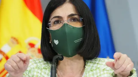La ministra de Sanidad, Carolina Darias, comparece en una rueda de prensa, en Valladolid, Castilla y Le&oacute;n (Espa&ntilde;a), a 31 de marzo de 2021. Ma&ntilde;ueco y Darias han mantenido un encuentro momentos antes de que la ministra presida en la capital vallisoletana el
