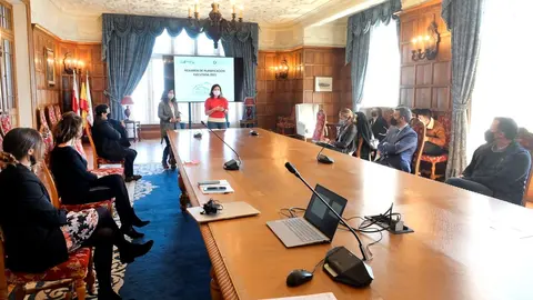 Reuni&oacute;n del Ayuntamiento de Santander con el sector MICE