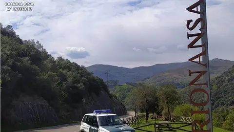 Patrulla de la Guardia Civil en Rionansa
