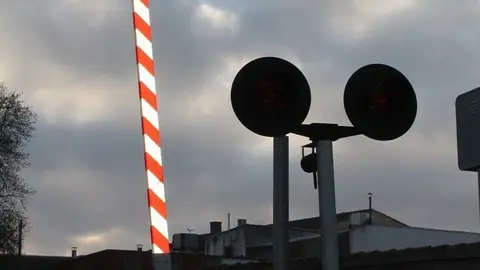 Archivo - PASO A NIVEL