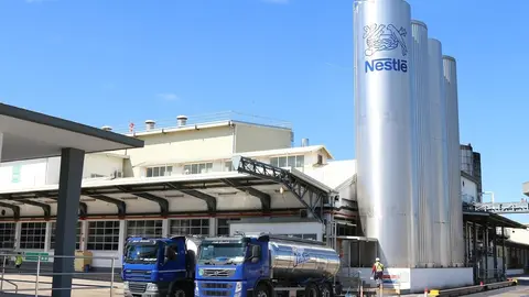 Archivo - La factor&iacute;a de leche condensada de Nestl&eacute; de Pontevendra produjo 60.000 toneladas en 2020
