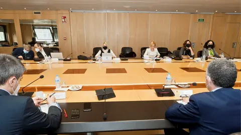 El secretario de Estado de la Seguridad Social y Pensiones, Israel Arroyo, durante la reuni&oacute;n mantenida con los agentes sociales y los representantes de las principales organizaciones de aut&oacute;nomos.