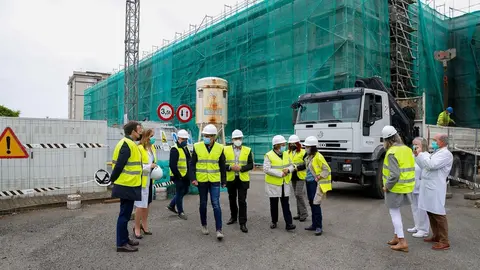 El vicepresidente de Cantabria, Pablo Zuloaga, y el consejero de Sanidad, Miguel Rodr&iacute;guez, visitan las obras del Hospital de Laredo