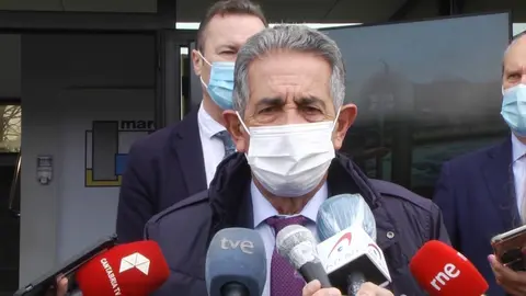 Archivo - El presidente de Cantabria, Miguel &Aacute;ngel Revilla.