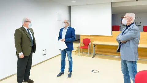 El consejero de Sanidad, Miguel Rodr&iacute;guez, recibe al miembro de la Sociedad Espa&ntilde;ola de Directivos de la Salud (SEDISA), Carlos Colilla.