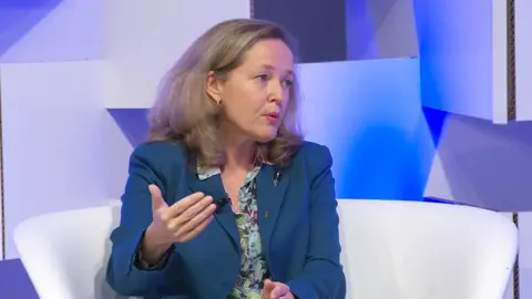 La vicepresidenta segunda y ministra de Asuntos Econ&oacute;micos, Nadia Calvi&ntilde;o.