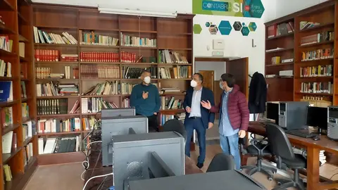 Centro c&iacute;vico de Vi&eacute;rnoles