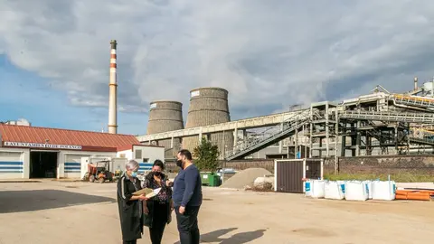 Representantes municipales de Polanco junto a Solvay