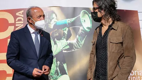 El consejero de Industria, Turismo, Innovaci&oacute;n, Transporte y Comercio, Javier L&oacute;pez Marcano, y Rulo