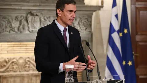 El presidente del Gobierno, Pedro S&aacute;nchez, en Atenas (Grecia), tras su reuni&oacute;n con el primer ministro griego, Kyriacos Mitsotakis