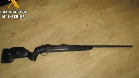 Arma incautada en la operaci&oacute;n.