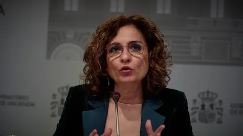 La ministra de Hacienda y portavoz del Gobierno, Mar&iacute;a Jes&uacute;s Monter