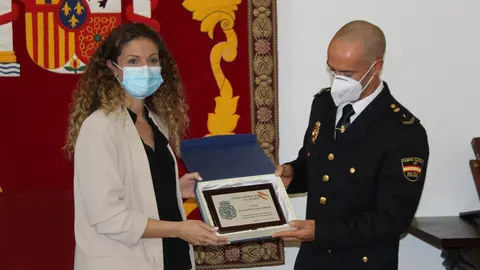 La delegada del Gobierno, Ainoa Qui&ntilde;ones, en el acto de reconocimiento al agente y regatista Arturo Alonso Tellechea