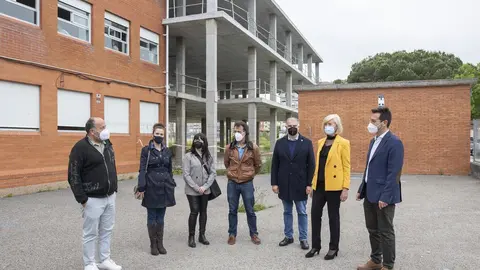 La Consejera De Educaci&oacute;n Y Formaci&oacute;n Profesional, Marina Lomb&oacute;, Firma La Cesi&oacute;n De La Finca En La Que Se Acomete La Ampliaci&oacute;n Del IES Valent&iacute;n Turienzo