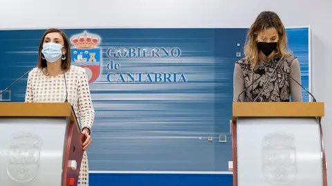 La consejera de Presidencia, Interior, Justicia y Acci&oacute;n Exterior, Paula Fern&aacute;ndez, y la directora general de Interior, Jezabel Mor&aacute;n, presentan en rueda de prensa la campa&ntilde;a de salvamento y socorrismo en las playas de Cantabria 2021