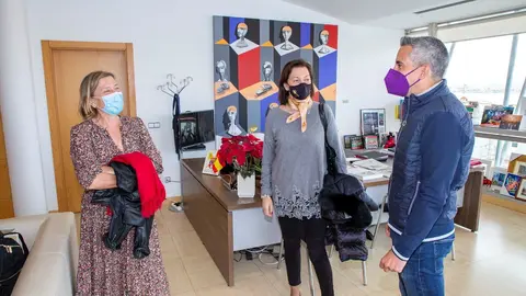 El vicepresidente y consejero de Universidades, Igualdad, Cultura y Deporte, Pablo Zuloaga, se re&uacute;ne con la Asociaci&oacute;n Espa&ntilde;ola contra el C&aacute;ncer en Cantabria.