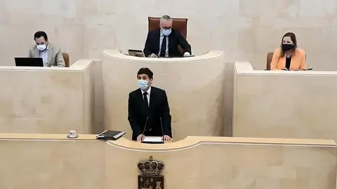 El director general de Justicia de Cantabria, Pablo Antonio Ortiz, en el Parlamento