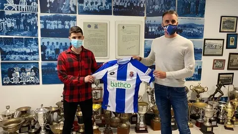 Presentaci&oacute;n de Luis Jos&eacute; S&aacute;iz, que ser&aacute; el coordinador del f&uacute;tbol base de La Gimn&aacute;stica para el curso 2021/22