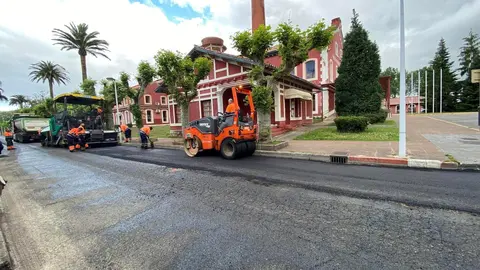 Asfaltado en la avenida Rochefort Sur Mer