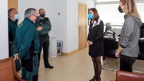 La Consejera De Presidencia, Interior, Justicia Y Acci&oacute;n Exterior, Paula Fern&aacute;ndez, Se Re&uacute;ne Con El Coronel Jefe Del Servicio De Monta&ntilde;a De La Guardia Civil, Ram&oacute;n Campillo Del R&iacute;o.