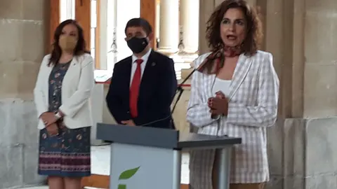 La ministra de Hacienda, Mar&iacute;a Jes&uacute;s Montero, de visita en la Diputaci&oacute;n de Ja&eacute;n.