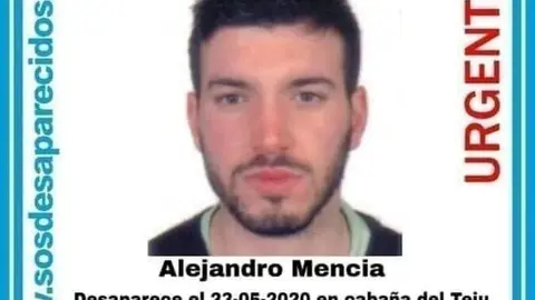 Cartel de la desaparici&oacute;n del joven c&aacute;ntabro Alejandro Mencia.