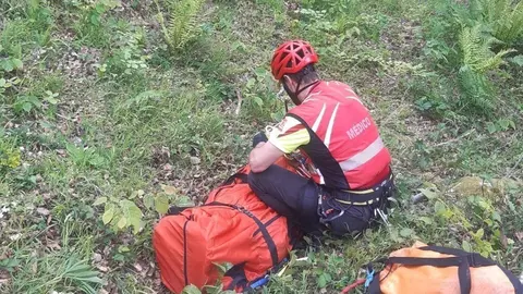El Centro de Atenci&oacute;n a Emergencias 112 atiende a un senderista que se desmay&oacute; mientras realizaba el Camino Lebaniego.